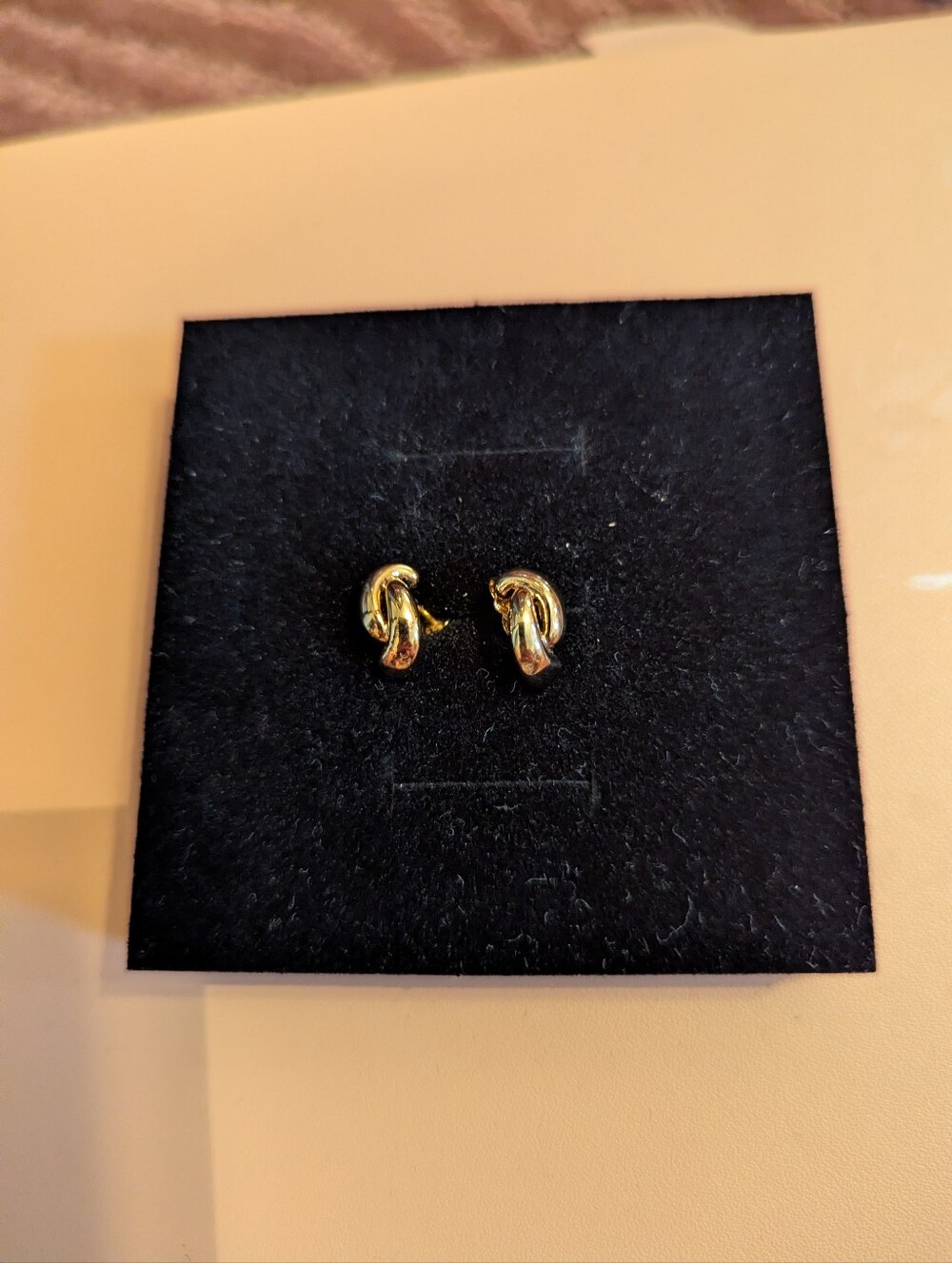 Mejuri Brioche Huggies In Gold Vermeil